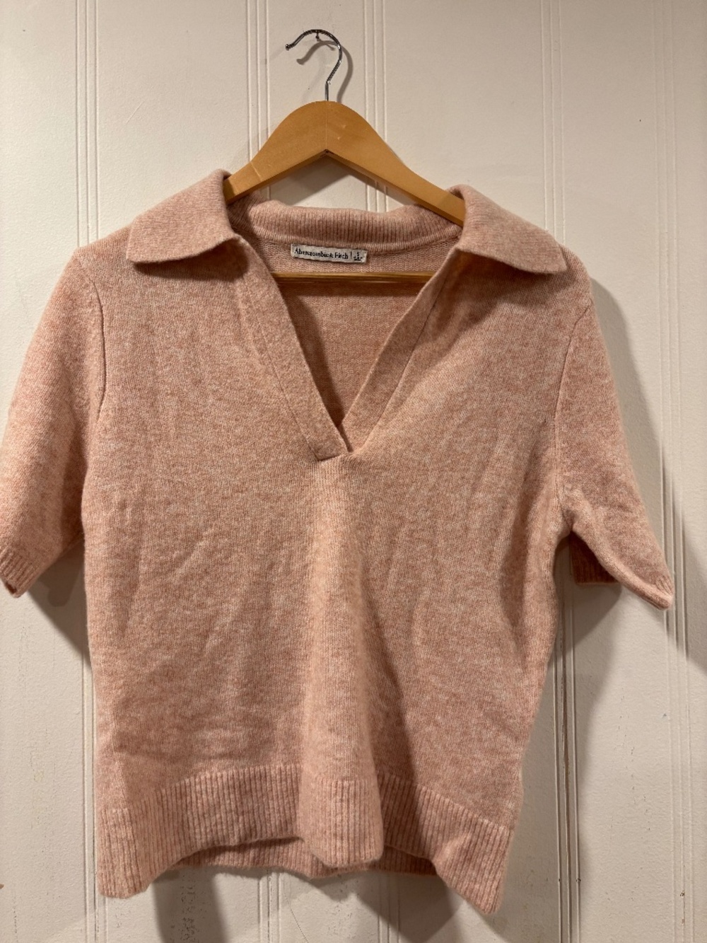 Abercrombie & Fitch sweater